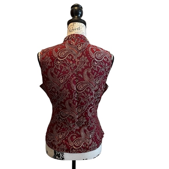 Passports by Pier 1 Imports Tapestry Paisley Vest Red Size Medium Burgundy Boho - Picture 4 of 9